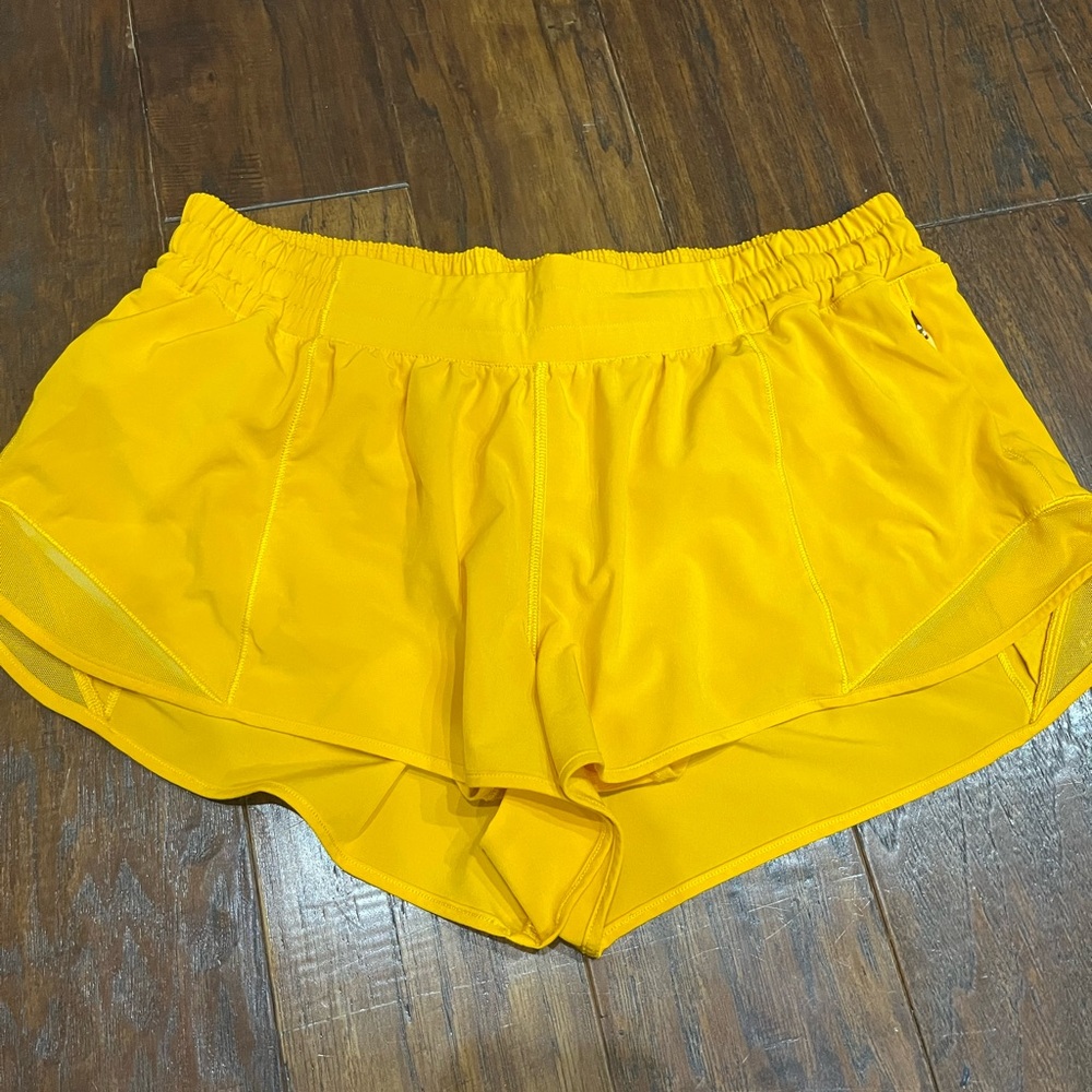 Lululemon Hotty Hot shorts